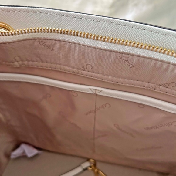 CALVIN KLEIN SHOULDER BAG, LEATHER, MULTICOLOUR FLORAL, CHAIN & LEATHER SHOULDER - Picture 11 of 14